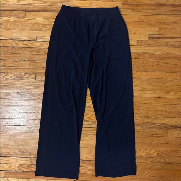 Aritzia Pants - aritzia butter recovery pants in navy